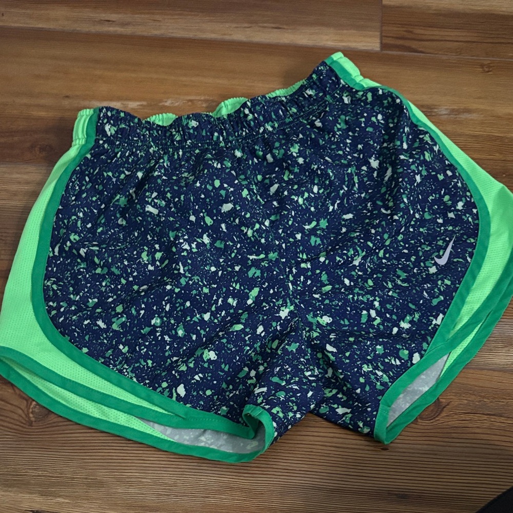 Nike Women's Speckled Green and Navy Athletic Shorts